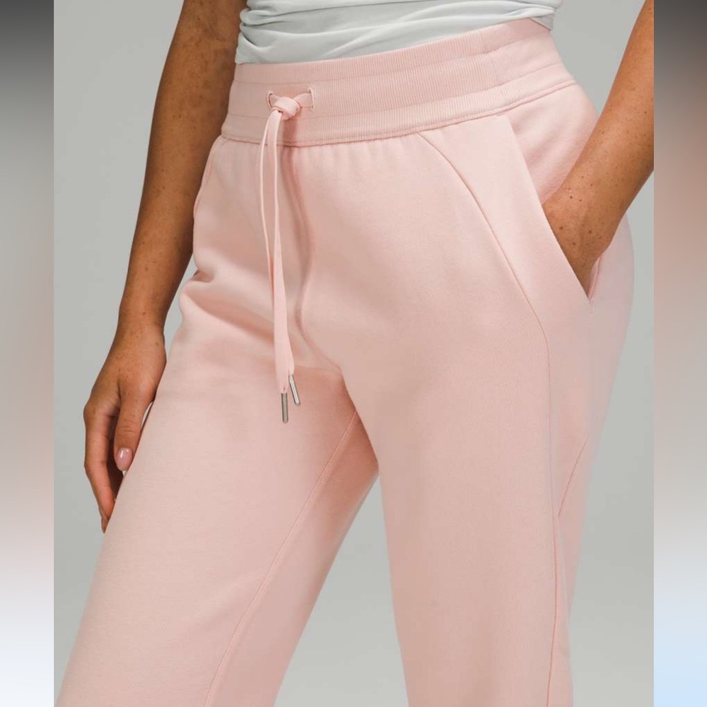 Lululemon Scuba High-Rise Jogger Fleece 28" Pink Mist size 4